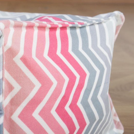 LOUNGE PUG -Imprimé Géométrique Chevron - Pouf Repose Pied - Rose