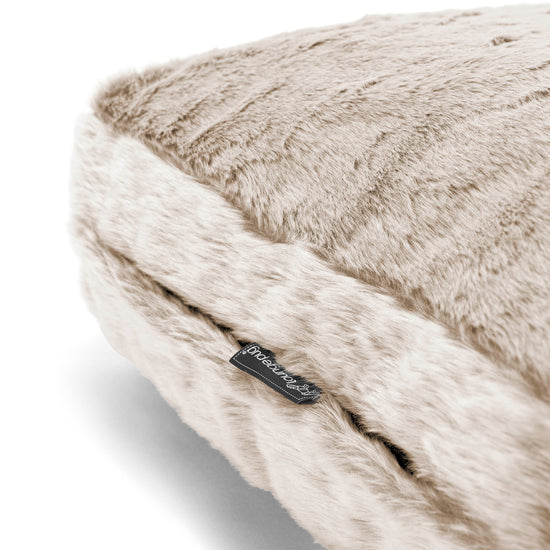 Grand Coussin de Sol - Fausse Fourrure Lapin Brun Doré 02