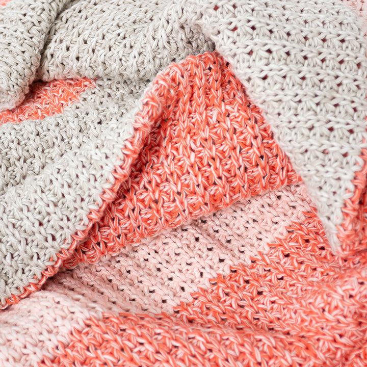 Couverture / Plaid - Tricoté Chester Rose 04