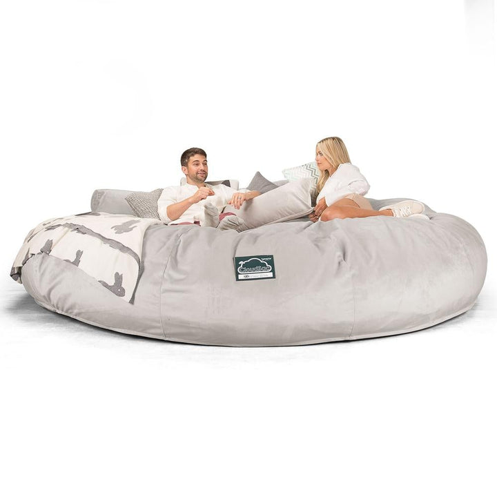 Lounge Pug, CloudSac 5000 XXXXXL, Canapé Pouf Titanesque à Mémoire de Forme, Gros Pouf Sofa, Velours Argent