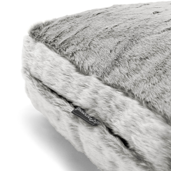 Grand Coussin de Sol - Fausse Fourrure Lapin Gris clair 02